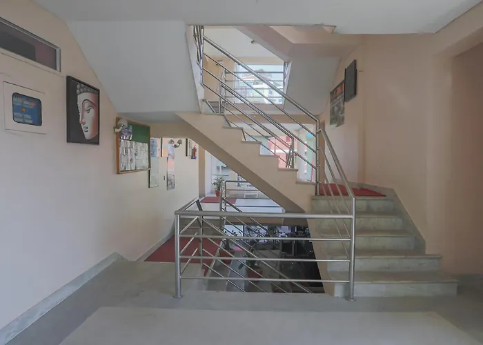 Oyo 789 Hotel Shivam Plaza
